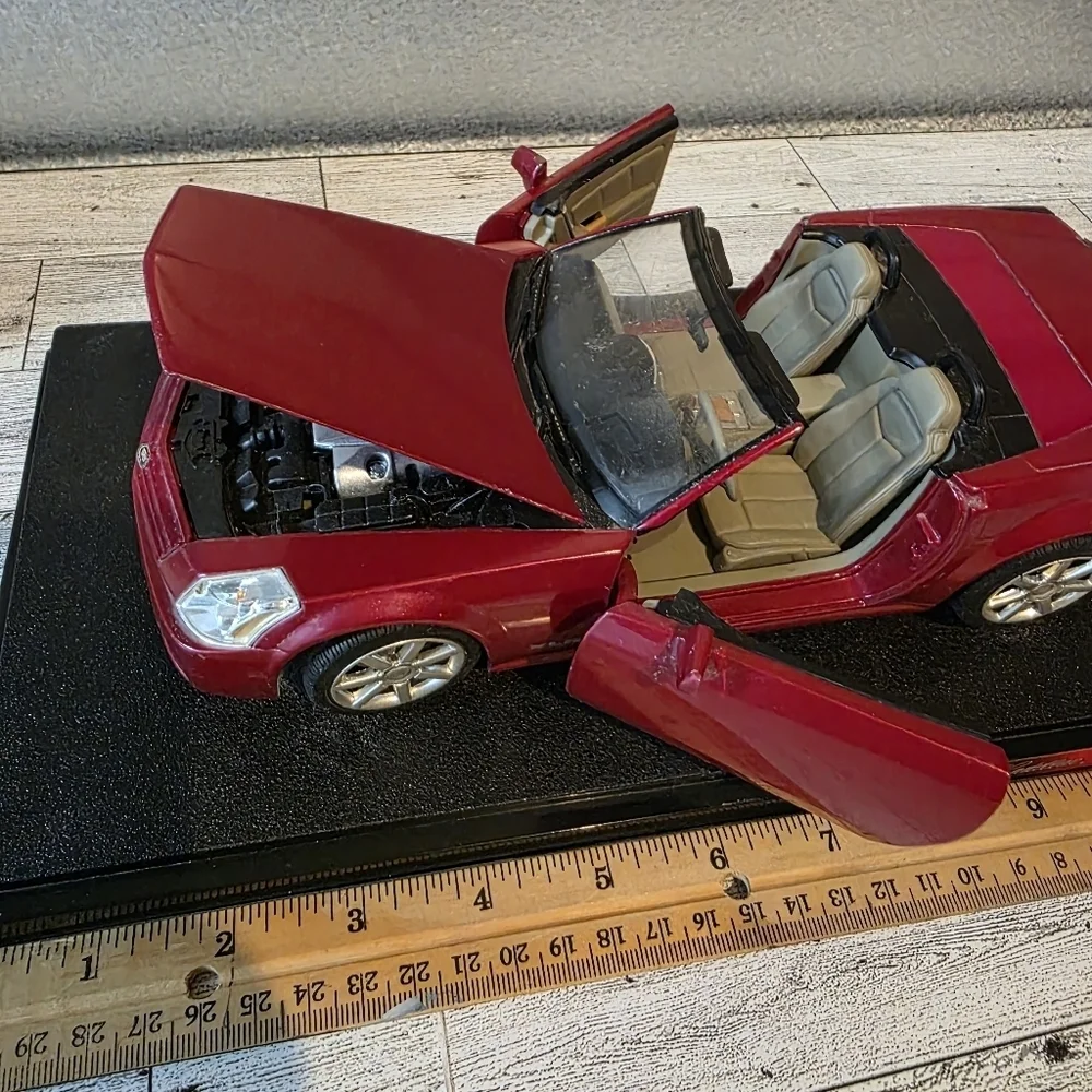 Hot Wheels sleek red